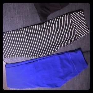 Lululemon Wunder Under crops.  Size 6